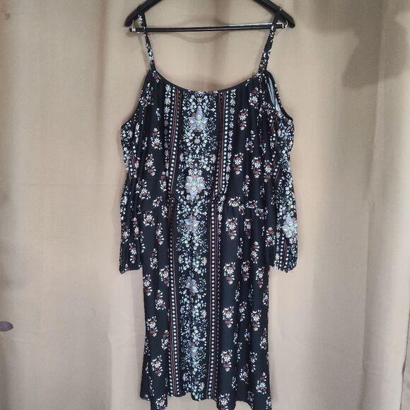 MAURICES Floral Cold Shoulder Mini Dress Womens Plus Size 3 - Picture 4 of 9